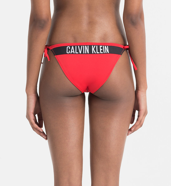 Calvin Klein Plavky Cheeky String Side Červené Spodní Díl - 2